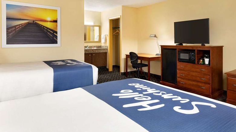 <b>Days Inn Oak Ridge Knoxville Room</b>. Images powered by <a href="https://iceportal.shijigroup.com/" title="IcePortal" target="_blank">IcePortal</a>.