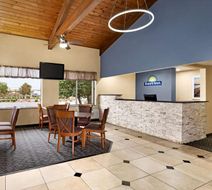 Days Inn Oak Ridge Knoxville Lobby