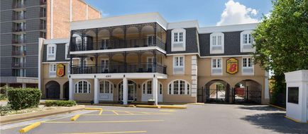 Super 8 New Orleans Exterior