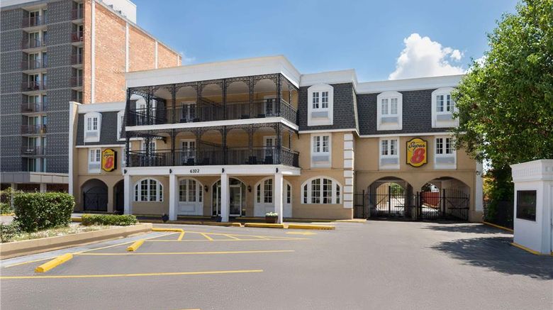 <b>Super 8 New Orleans Exterior</b>. Images powered by <a href="https://iceportal.shijigroup.com/" title="IcePortal" target="_blank">IcePortal</a>.