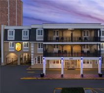 Super 8 New Orleans Exterior