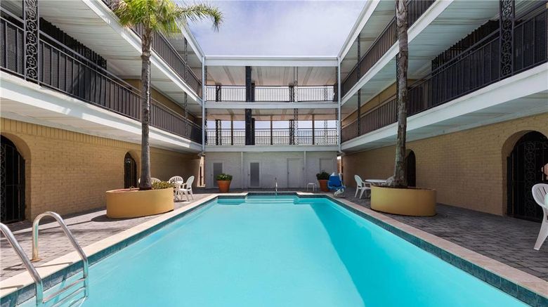 <b>Super 8 New Orleans Pool</b>. Images powered by <a href="https://iceportal.shijigroup.com/" title="IcePortal" target="_blank">IcePortal</a>.