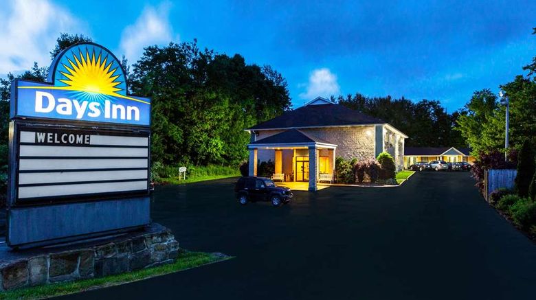 Days Inn by Wyndham Donegal Exterior. Images powered by <a href="https://iceportal.shijigroup.com" target="_blank" rel="noopener">Ice Portal</a>.