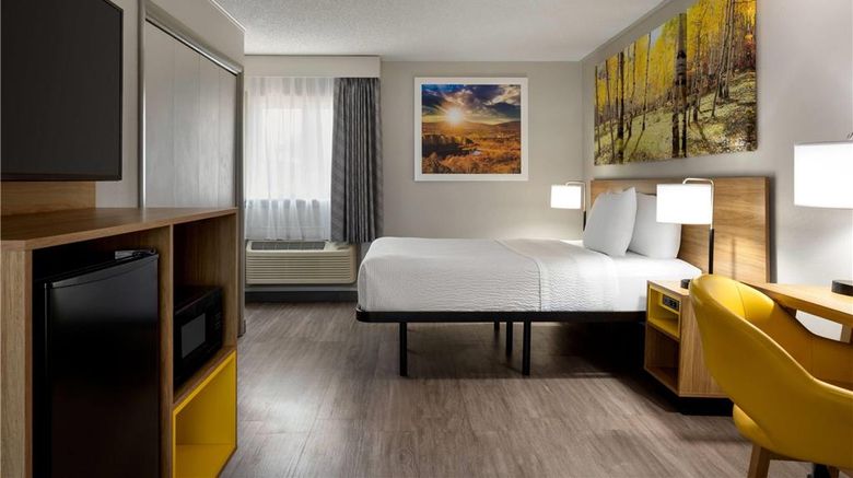 <b>Days Inn Worland Room</b>. Images powered by <a href="https://iceportal.shijigroup.com/" title="IcePortal" target="_blank">IcePortal</a>.