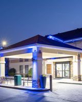 Days Inn & Suites Commerce
