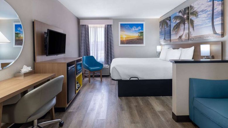 <b>Days Inn & Suites Commerce Suite</b>. Images powered by <a href="https://iceportal.shijigroup.com/" title="IcePortal" target="_blank">IcePortal</a>.