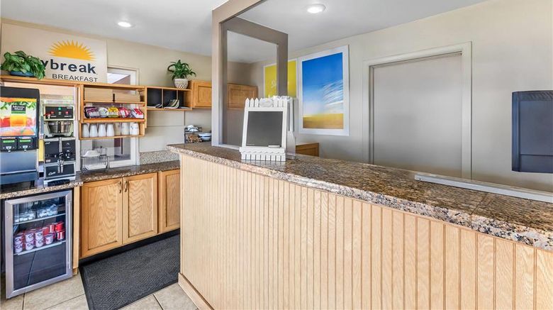 <b>Days Inn Elko Lobby</b>. Images powered by <a href="https://iceportal.shijigroup.com/" title="IcePortal" target="_blank">IcePortal</a>.