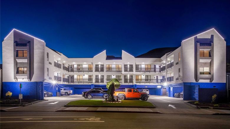 <b>Days Inn South/Oyster Point Airport Exterior</b>. Images powered by <a href="https://iceportal.shijigroup.com/" title="IcePortal" target="_blank">IcePortal</a>.