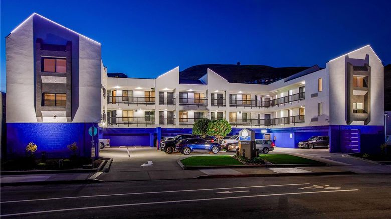 <b>Days Inn South/Oyster Point Airport Exterior</b>. Images powered by <a href="https://iceportal.shijigroup.com/" title="IcePortal" target="_blank">IcePortal</a>.