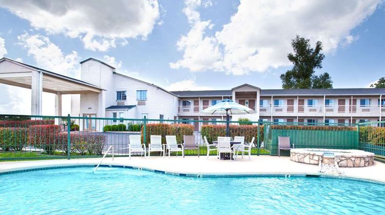 Days Inn Kerrville Pool