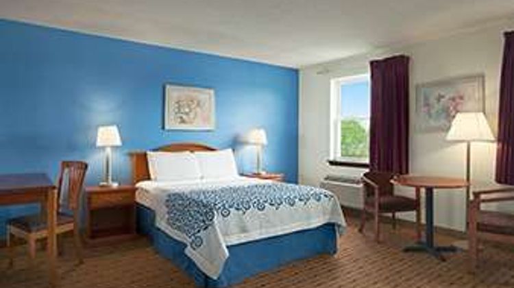 Days Inn Lancaster PA Dutch Country Suite