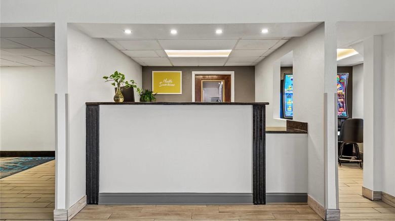 <b>Days Inn Lancaster PA Dutch Country Lobby</b>. Images powered by <a href="https://iceportal.shijigroup.com/" title="IcePortal" target="_blank">IcePortal</a>.