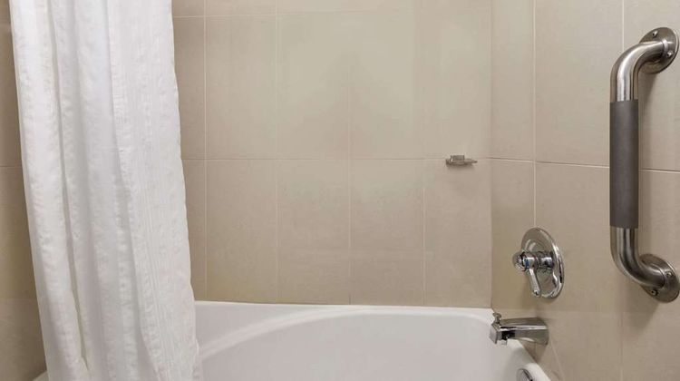 Days Inn & Conf Ctr Montreal Arpt Room