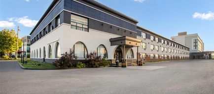 Days Inn & Conf Ctr Montreal Arpt Exterior