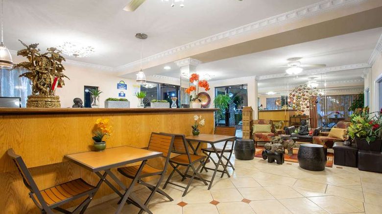 <b>Days Inn Lake City Lobby</b>. Images powered by <a href="https://iceportal.shijigroup.com/" title="IcePortal" target="_blank">IcePortal</a>.