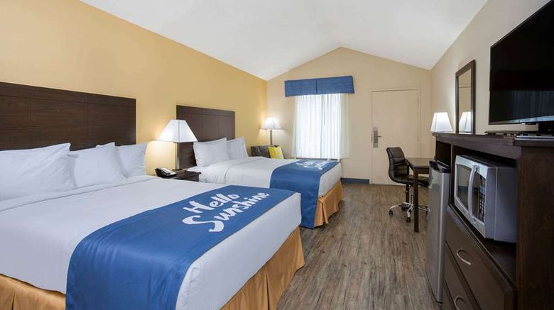 <b>Days Inn Lake City Room</b>. Images powered by <a href="https://iceportal.shijigroup.com/" title="IcePortal" target="_blank">IcePortal</a>.