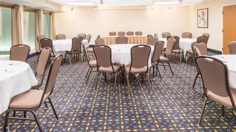 <b>Ramada Springfield North Ballroom</b>. Images powered by <a href="https://iceportal.shijigroup.com/" title="IcePortal" target="_blank">IcePortal</a>.