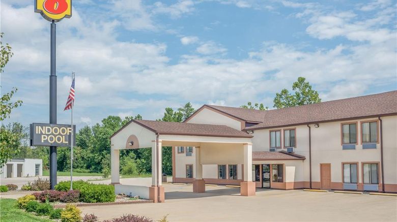 <b>Super 8 Vincennes Exterior</b>. Images powered by <a href="https://iceportal.shijigroup.com/" title="IcePortal" target="_blank">IcePortal</a>.