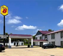 Super 8 Vincennes Exterior