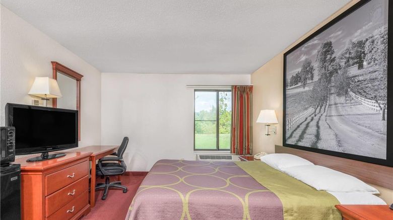 <b>Super 8 Vincennes Room</b>. Images powered by <a href="https://iceportal.shijigroup.com/" title="IcePortal" target="_blank">IcePortal</a>.