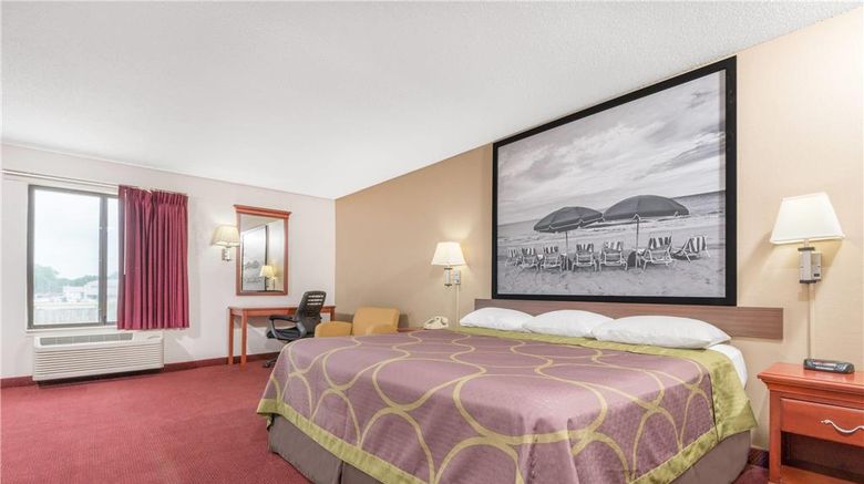 <b>Super 8 Vincennes Room</b>. Images powered by <a href="https://iceportal.shijigroup.com/" title="IcePortal" target="_blank">IcePortal</a>.