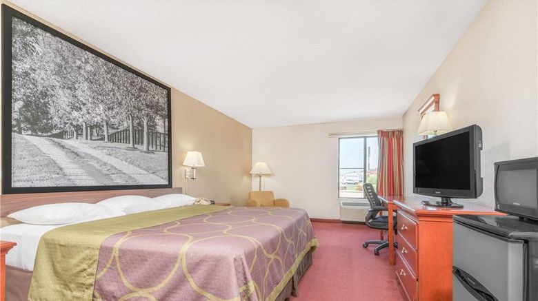 <b>Super 8 Vincennes Room</b>. Images powered by <a href="https://iceportal.shijigroup.com/" title="IcePortal" target="_blank">IcePortal</a>.