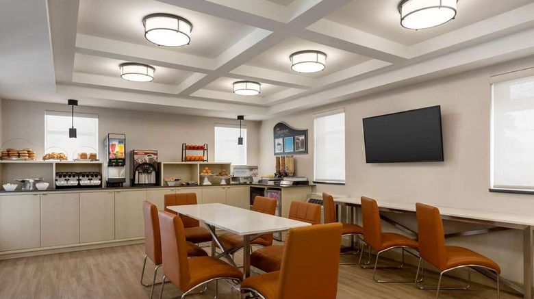 <b>Days Inn Toronto West Mississauga Restaurant</b>. Images powered by <a href="https://iceportal.shijigroup.com/" title="IcePortal" target="_blank">IcePortal</a>.