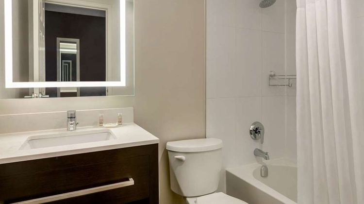 Days Inn Toronto West Mississauga Room