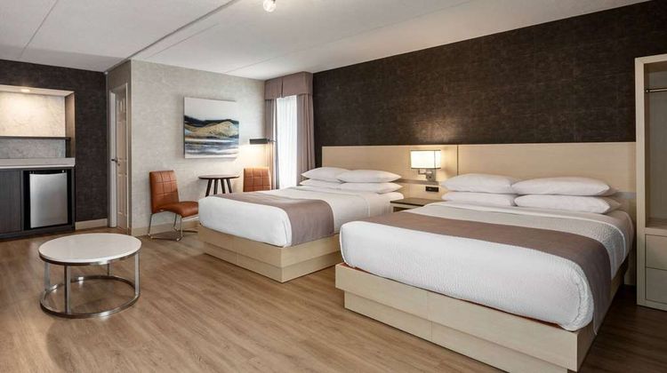 Days Inn Toronto West Mississauga Room
