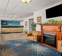 Days Inn Dubuque Lobby