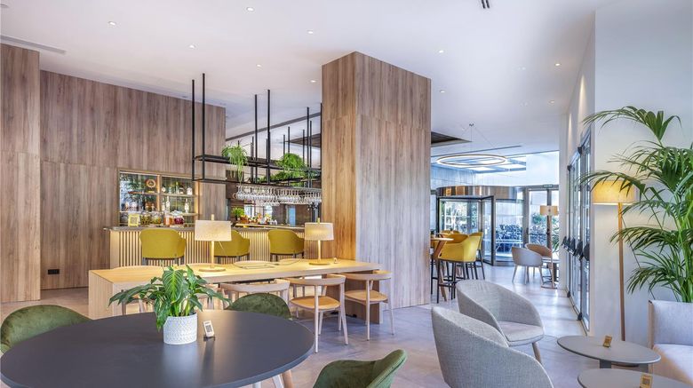 <b>Hotel Valencia Oceanic, affiliated Melia Restaurant</b>. Images powered by <a href="https://iceportal.shijigroup.com/" title="IcePortal" target="_blank">IcePortal</a>.