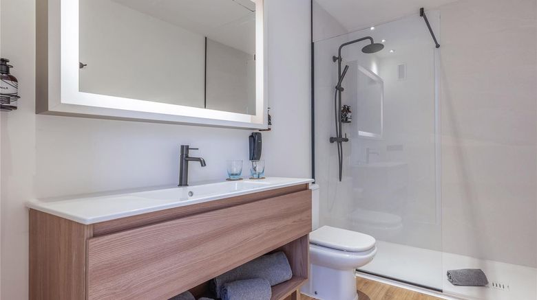 <b>Hotel Valencia Oceanic, affiliated Melia Room</b>. Images powered by <a href="https://iceportal.shijigroup.com/" title="IcePortal" target="_blank">IcePortal</a>.