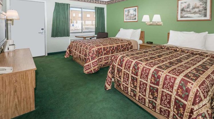 Knights Inn Ottawa Room