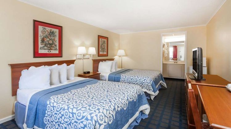 Days Inn Dover Downtown Room