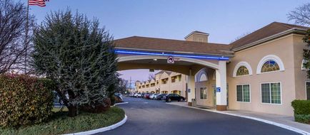 Days Inn & Suites Cherry Hill Exterior
