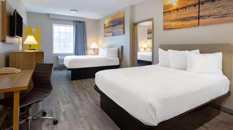 Days Inn & Suites Cherry Hill Suite