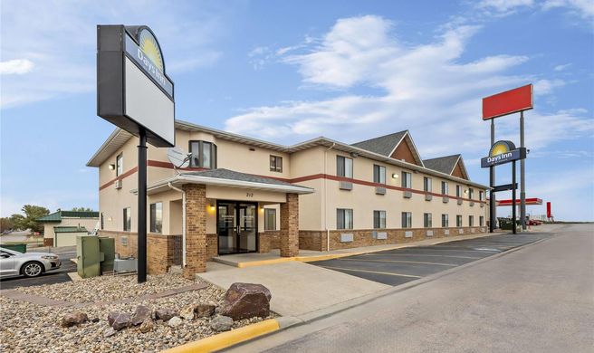 Days Inn Wall Exterior