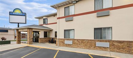 Days Inn Wall Exterior