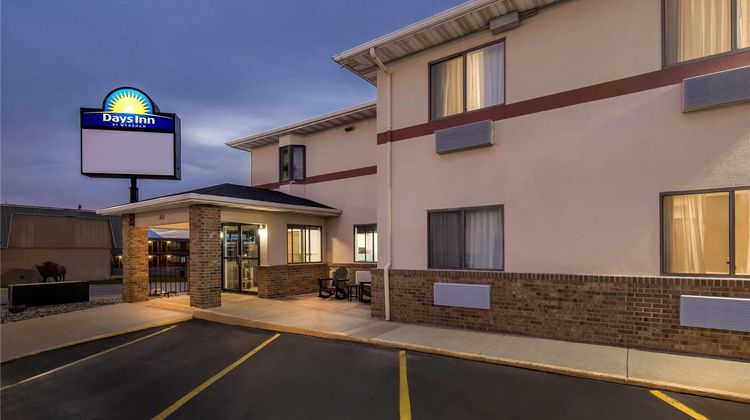 Days Inn Wall Exterior