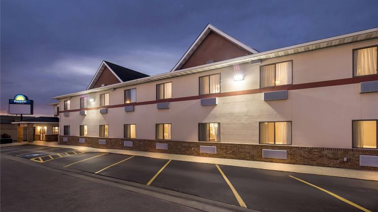 Days Inn Wall Exterior