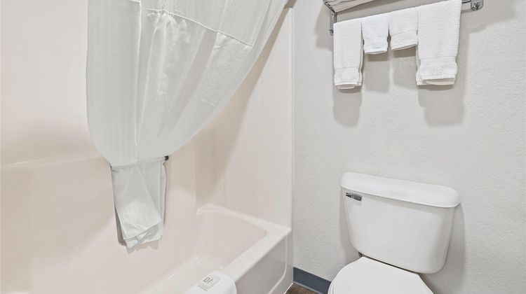 Days Inn Wall Room