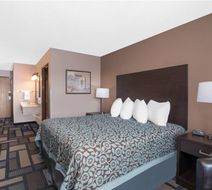 Days Inn Watertown Room