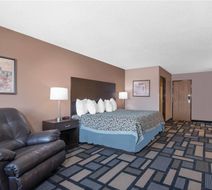 Days Inn Watertown Room