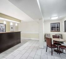 Super 8 Dandridge Lobby