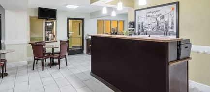 Super 8 Dandridge Lobby
