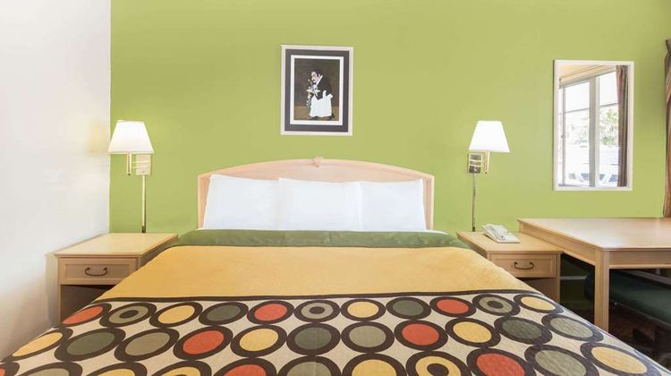 Knights Inn Statesboro Room