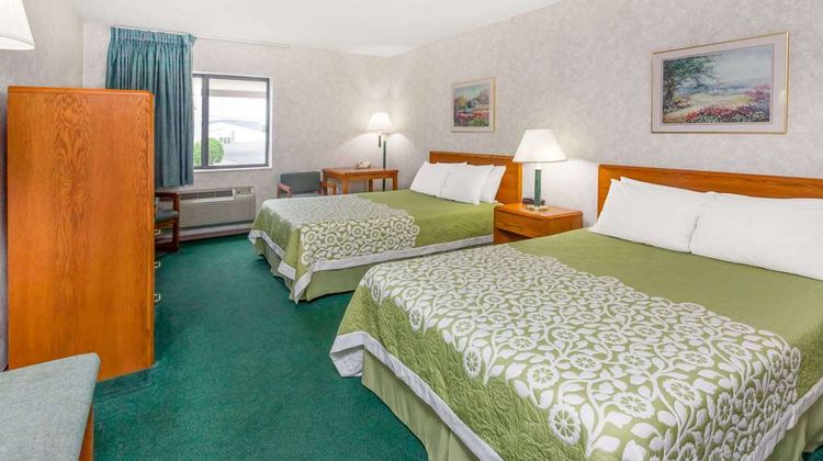 Days Inn Alpena Room