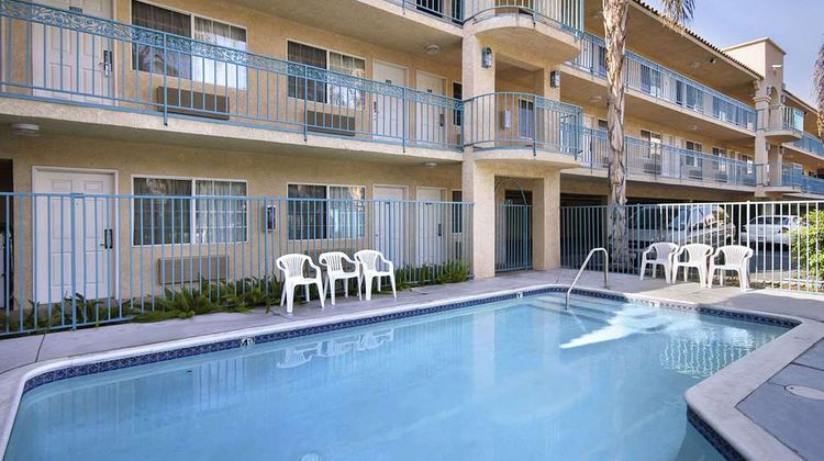 Days Inn Riverside Tyler Mall Pool