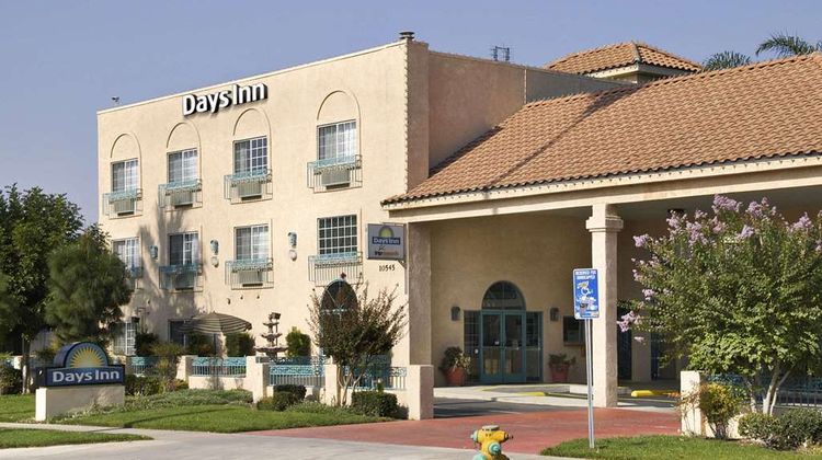 Days Inn Riverside Tyler Mall Exterior