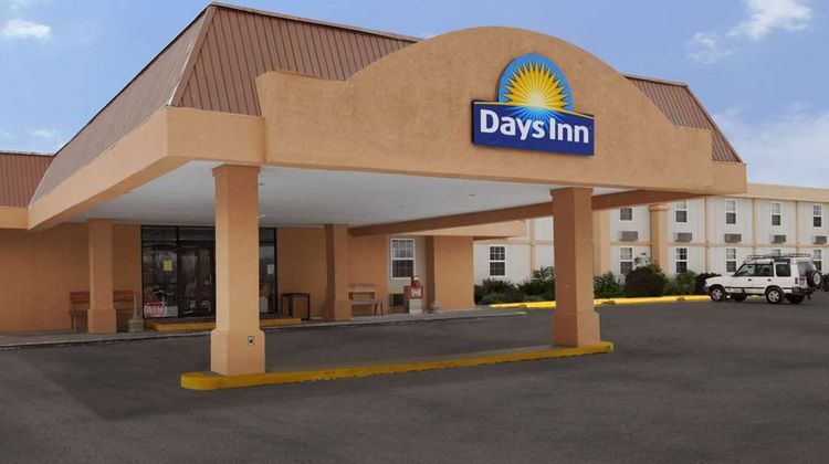 Days Inn by Wyndham Conneaut Exterior